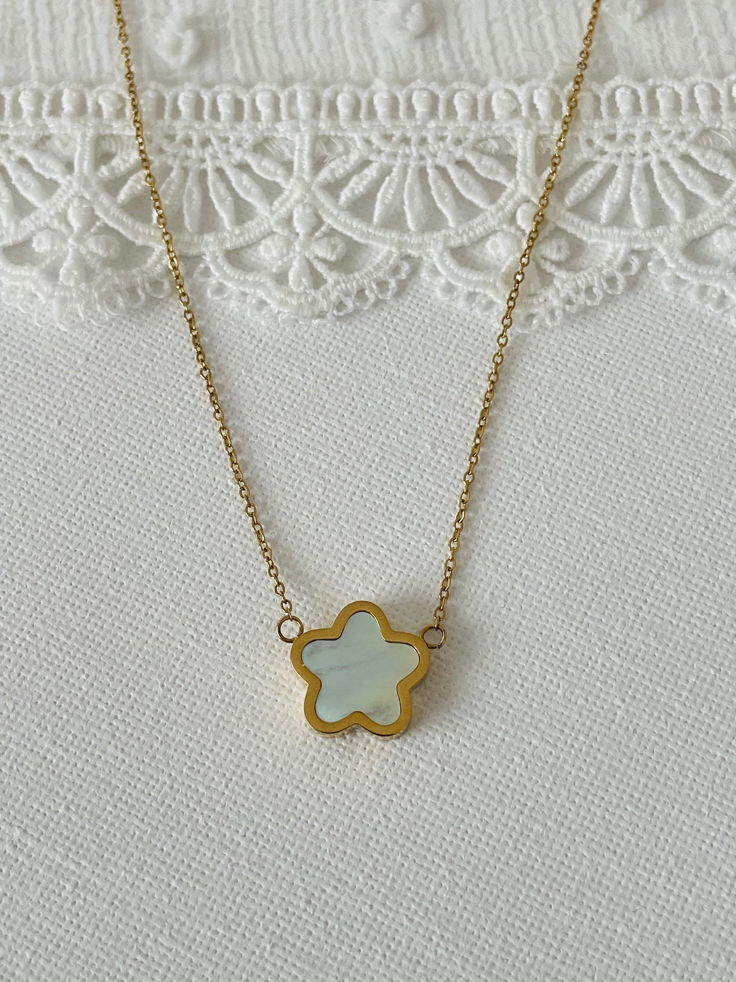 Collier Olivia