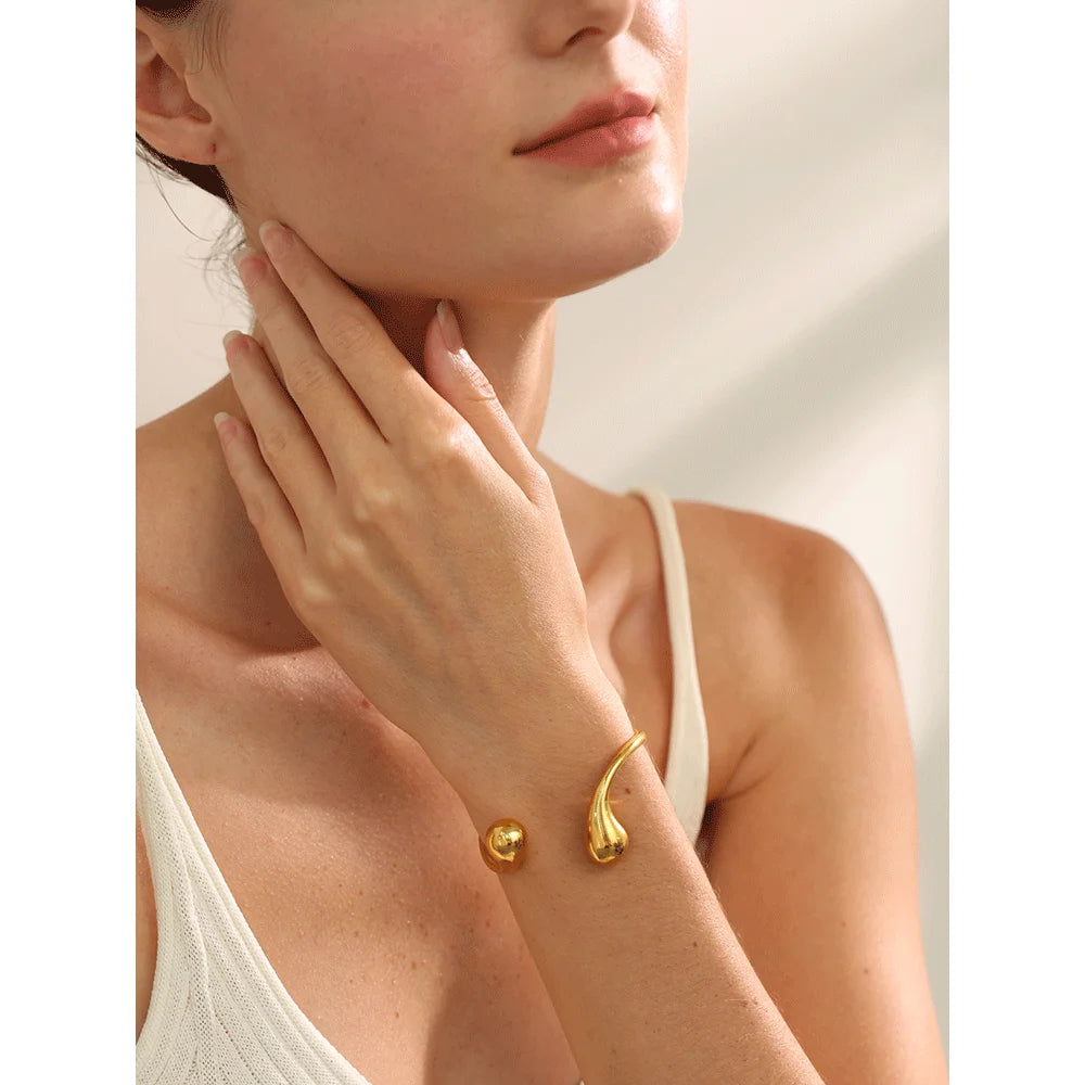 Gedrehtes Manschettenarmband – 316L Edelstahl, offenes Design