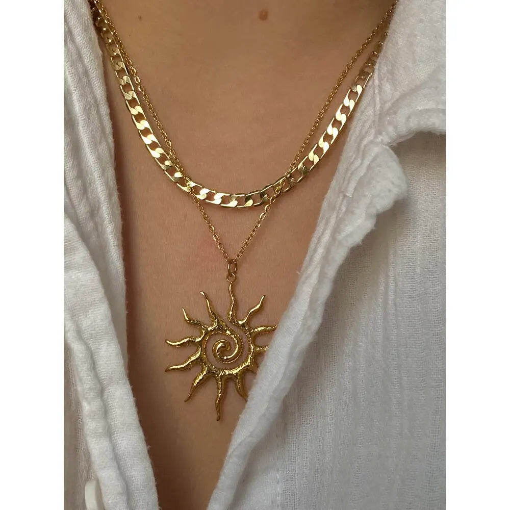 Halskette mit Sonnenanhänger – Edelstahl in Gold oder Silber, Vintage-Stil