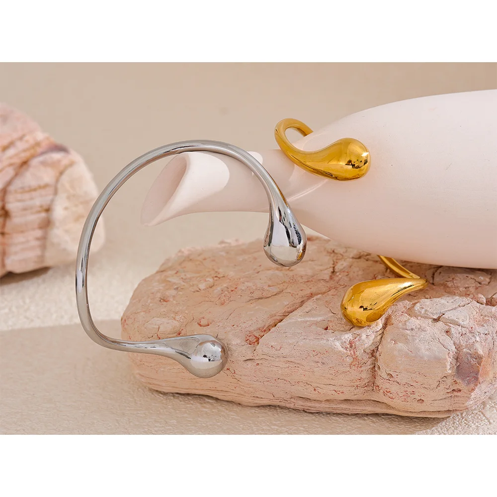 Gedrehtes Manschettenarmband – 316L Edelstahl, offenes Design