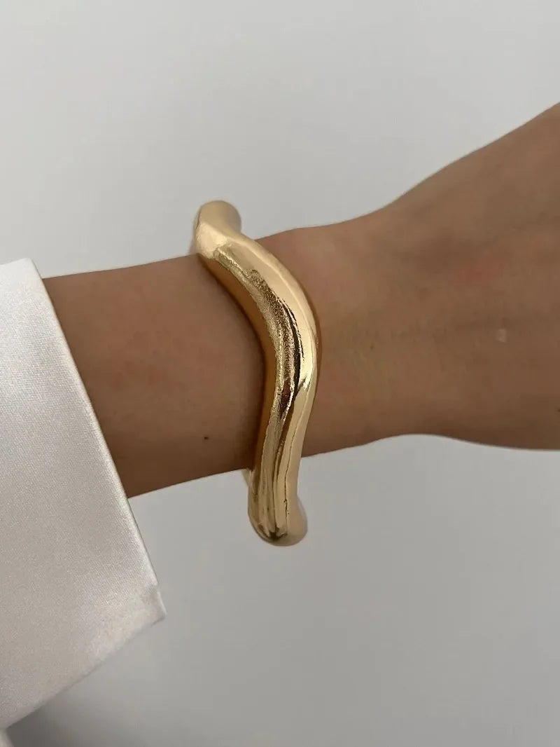 Breites Armreif-Armband – Gold- oder Silbermetall-Finish