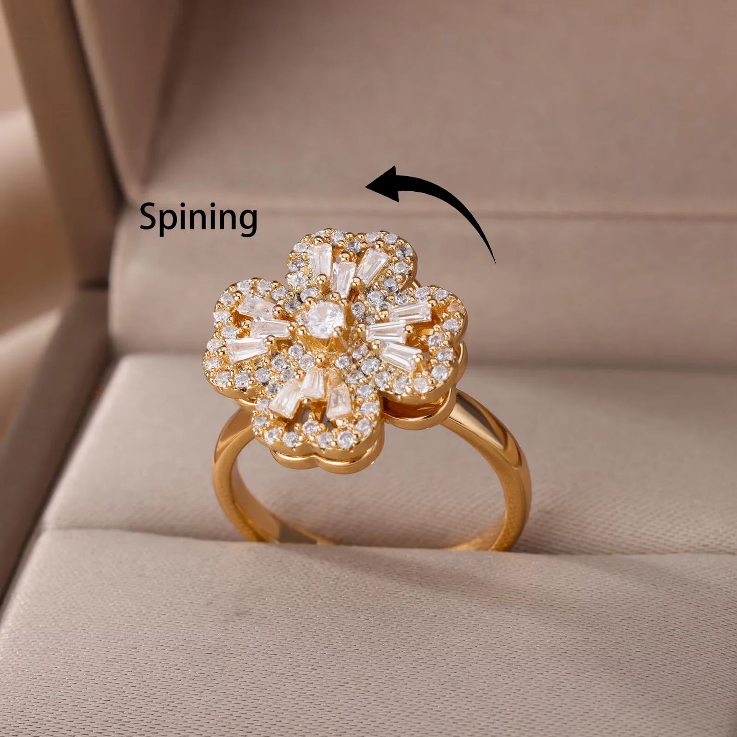 Bague femme trèfle doré en acier inoxydable – Anneau anti-stress spinner avec zircone, plaqué or 18K