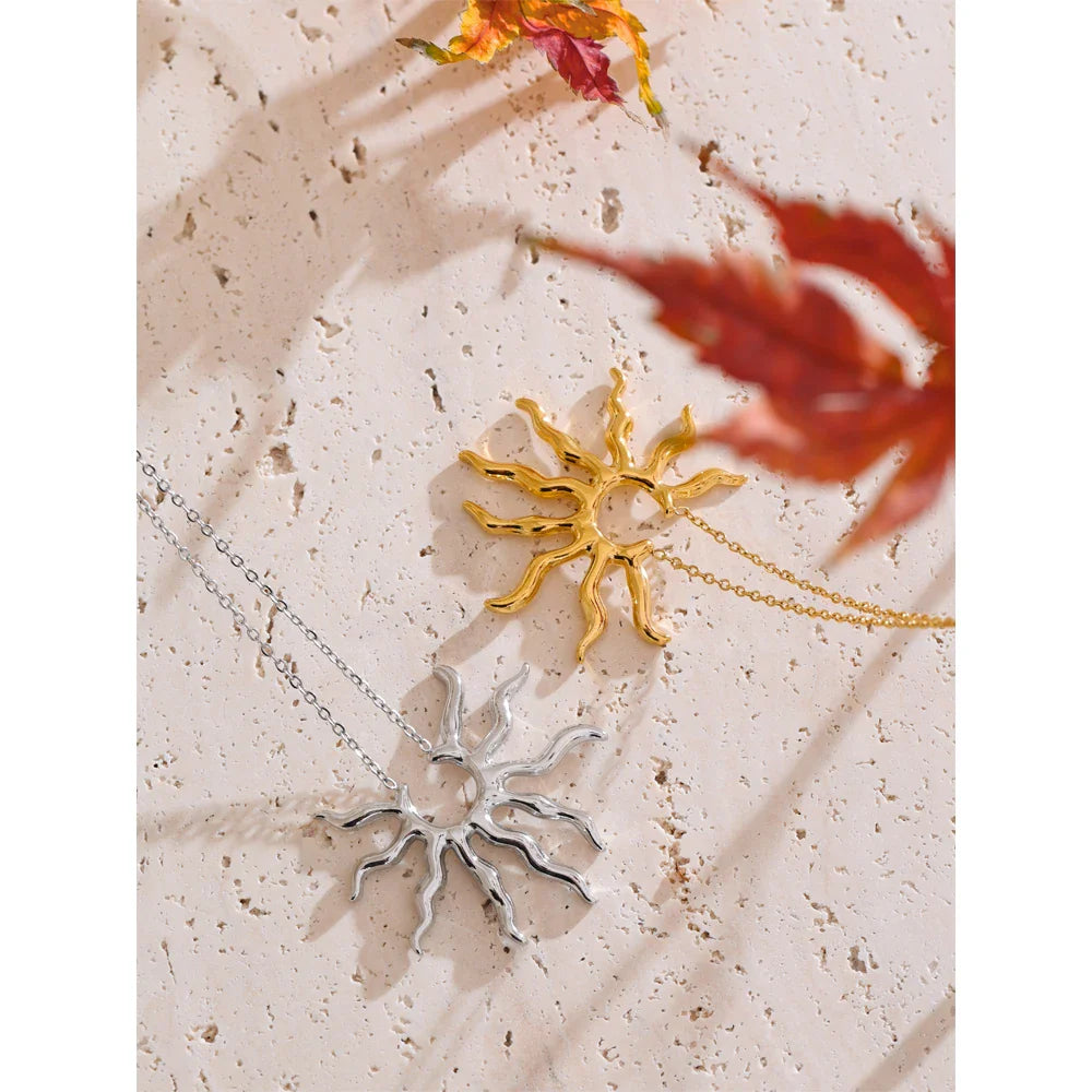 Collier soleil – pendentif doré