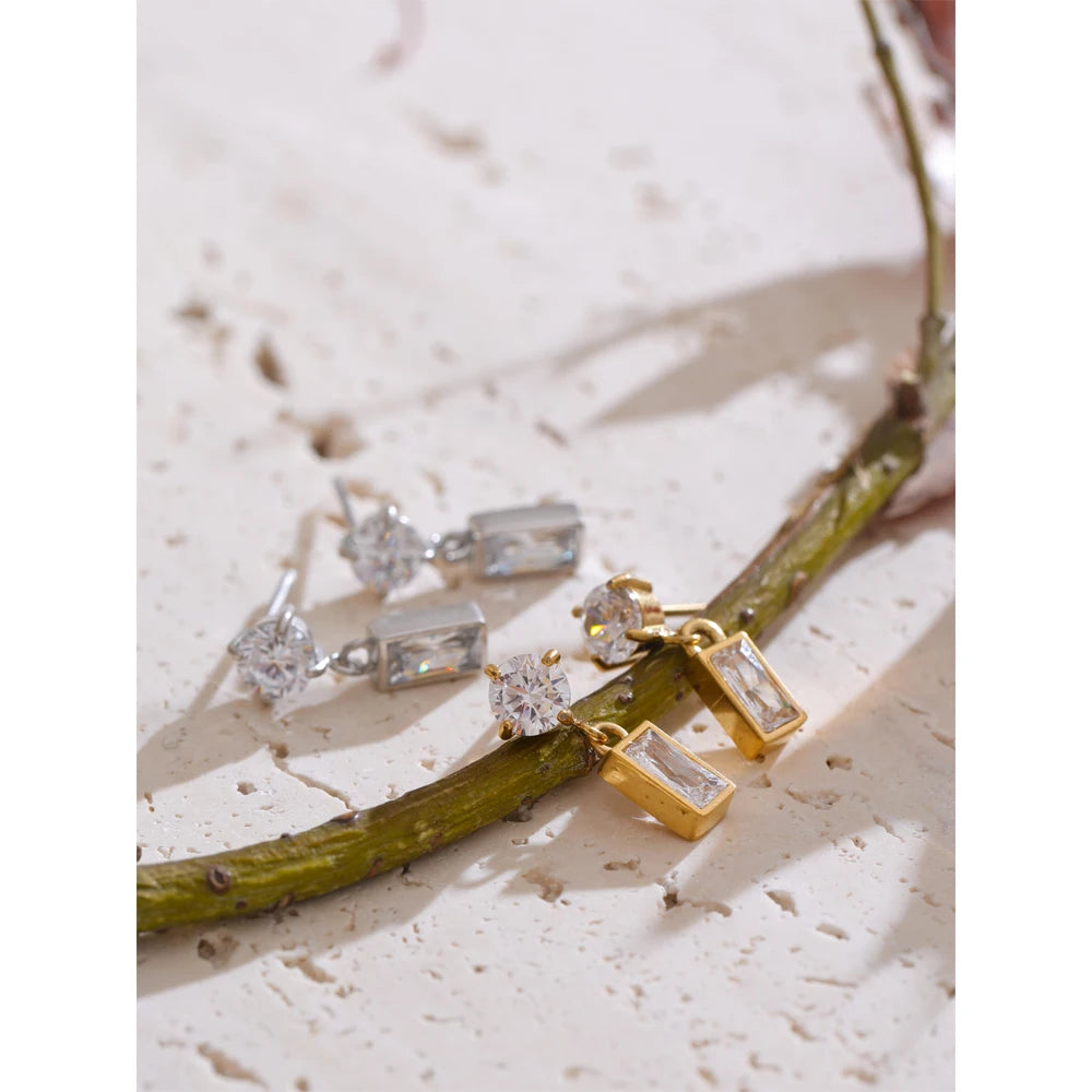 Boucles d’Oreilles Rectangulaires – Acier Inoxydable Plaqué Or 18K & Zircone