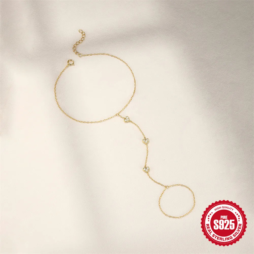 Bracelet Chaîne de Main Chic – L’Élégance au Bout des Doigts