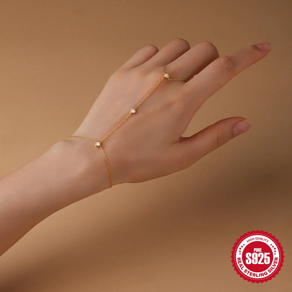 Bracelet Chaîne de Main Chic – L’Élégance au Bout des Doigts