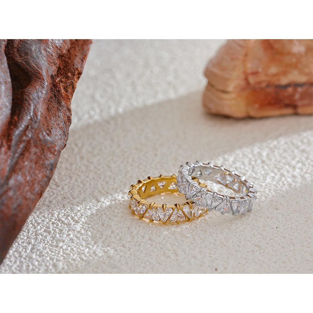 Bling Heart Ring – Edelstahl und Zirkonia, glänzendes Finish