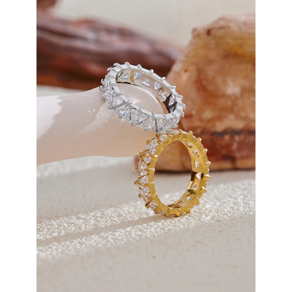 Bling Heart Ring – Edelstahl und Zirkonia, glänzendes Finish