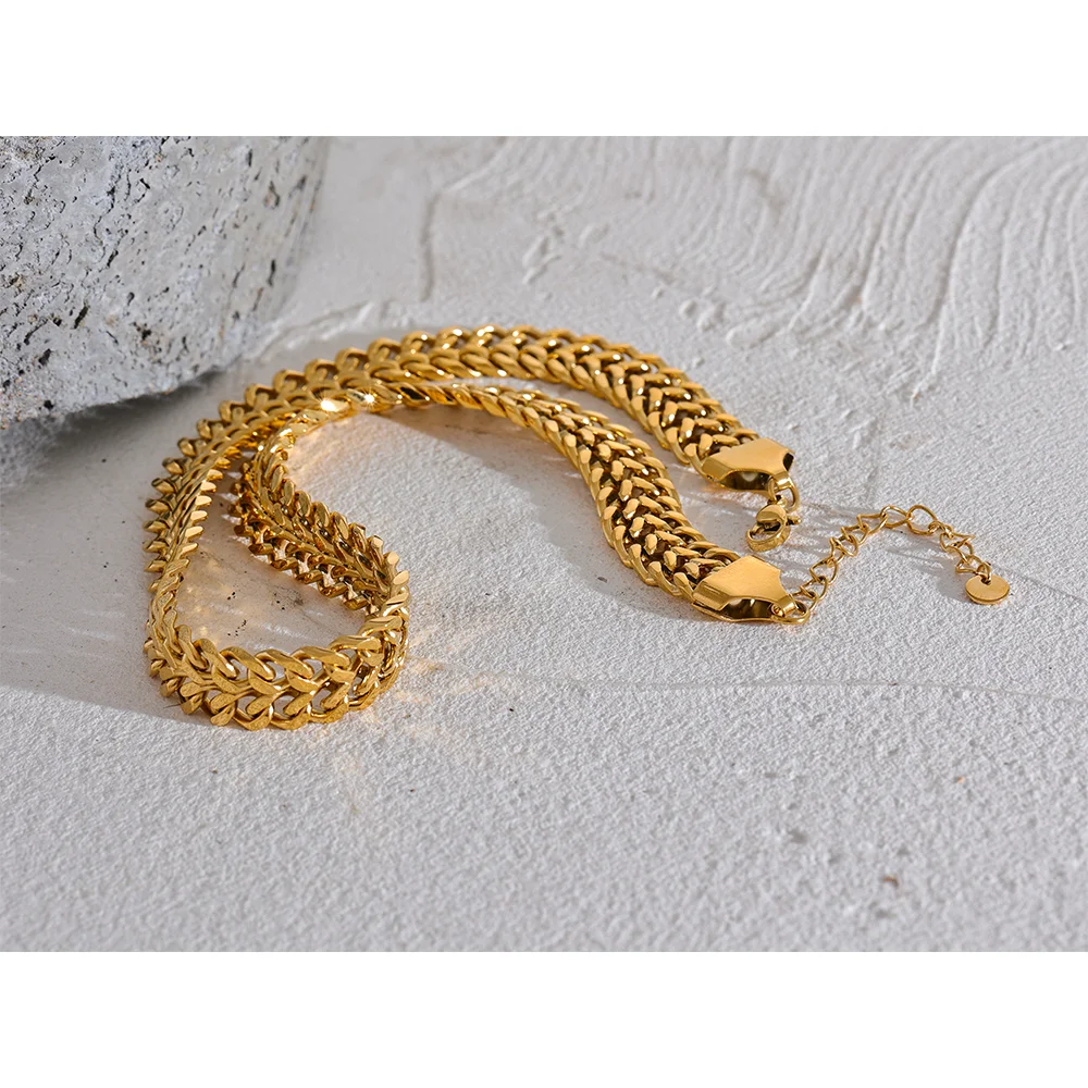 Collier chaîne large dorée – maille cubaine moderne et élégant