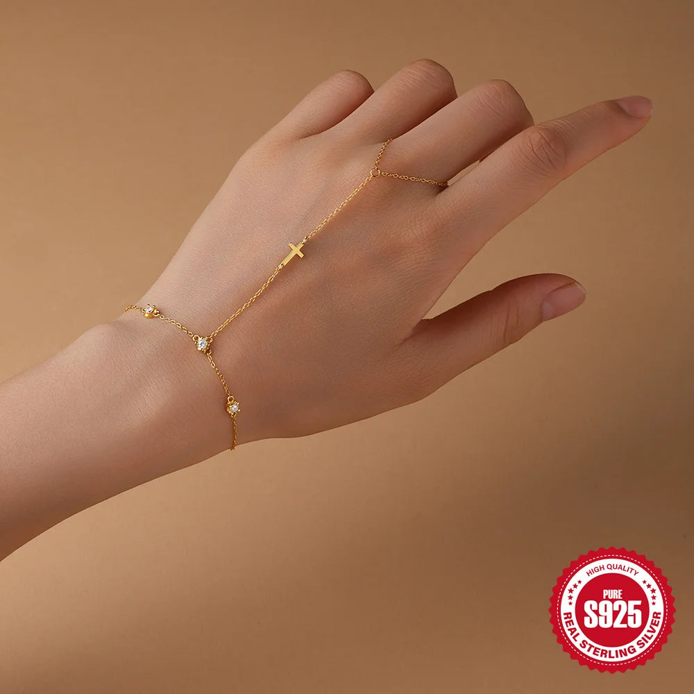 Bracelet Chaîne de Main Chic – L’Élégance au Bout des Doigts