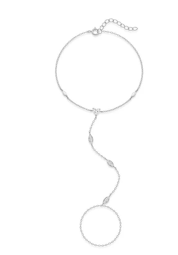 Bracelet Chaîne de Main Chic – L’Élégance au Bout des Doigts