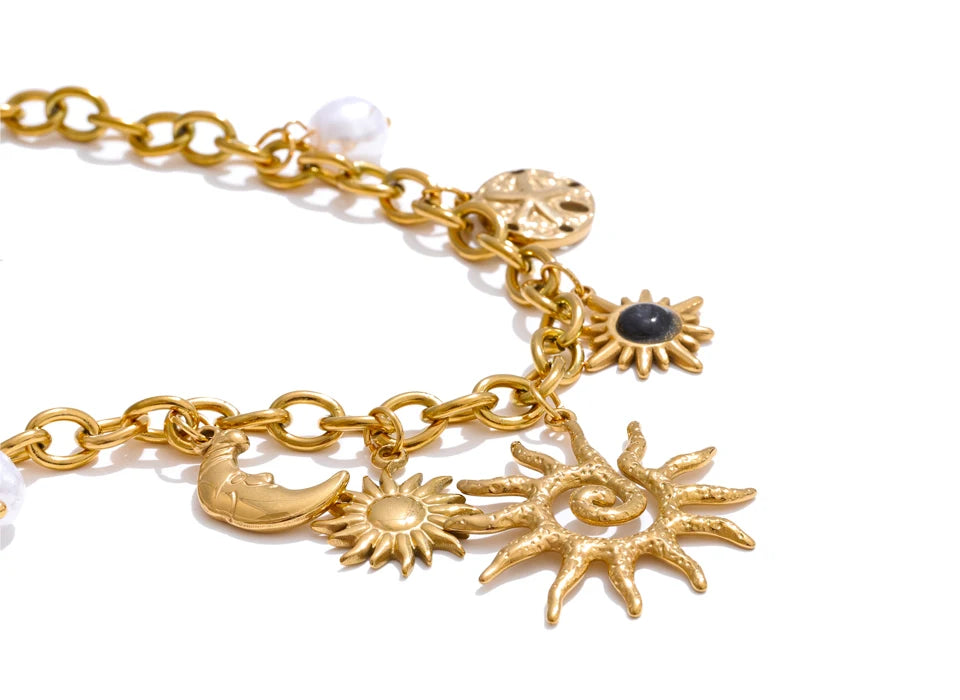 Halskette mit Sonne- und Mond-Charm – goldfarbener Edelstahl, Astro-Chic-Stil