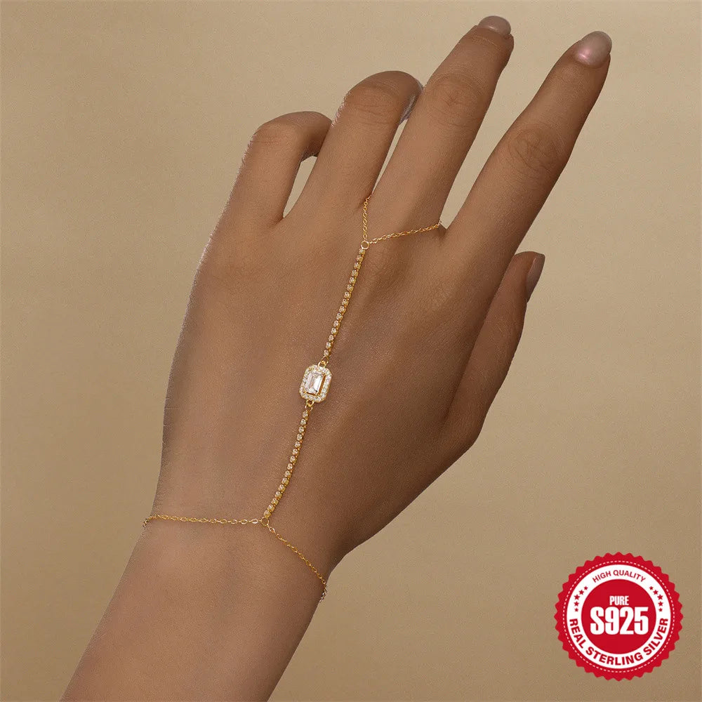 Bracelet Chaîne de Main Chic – L’Élégance au Bout des Doigts