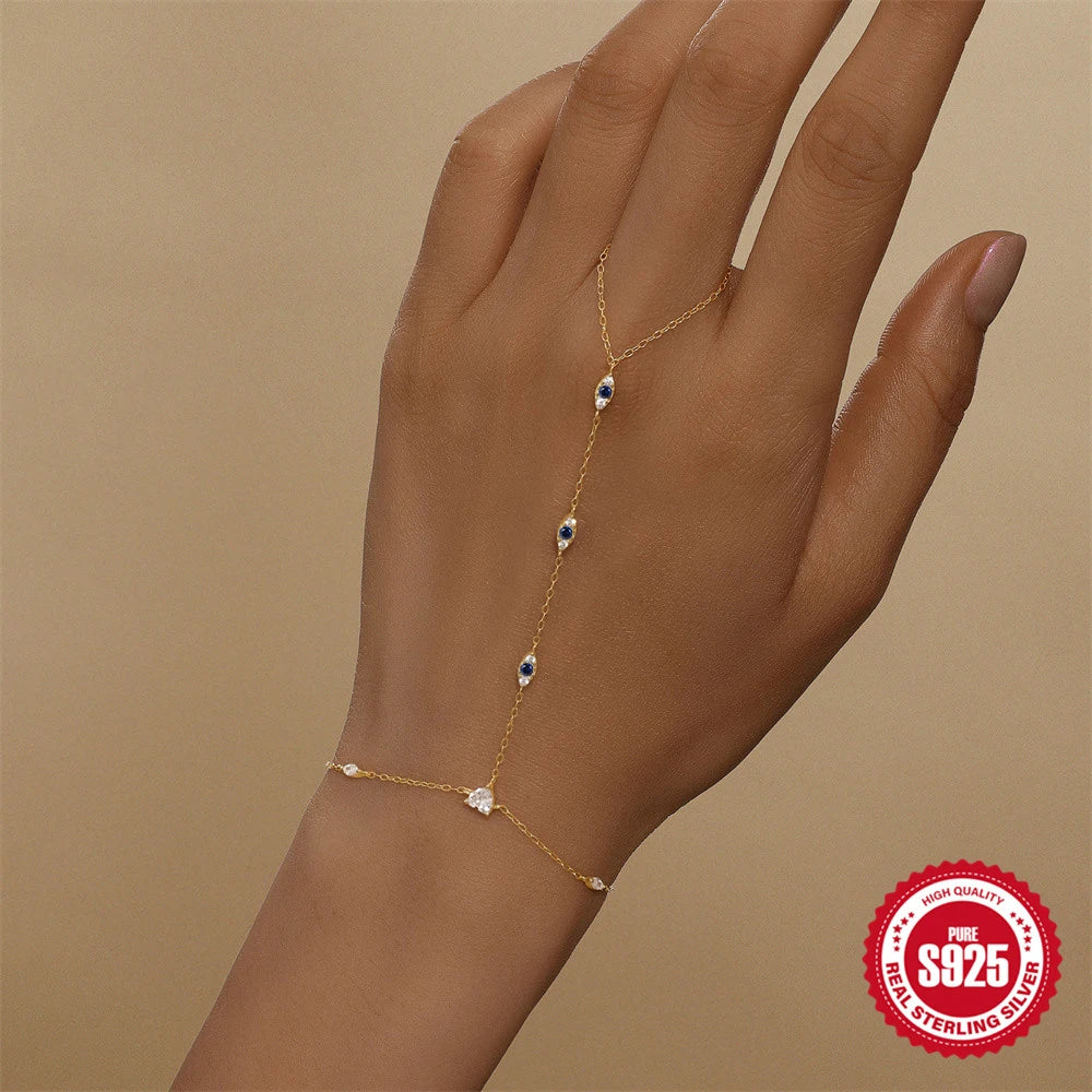 Bracelet Chaîne de Main Chic – L’Élégance au Bout des Doigts