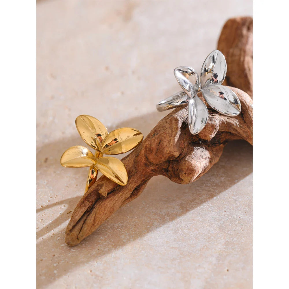 Bague fleur lisse – doré ajustable