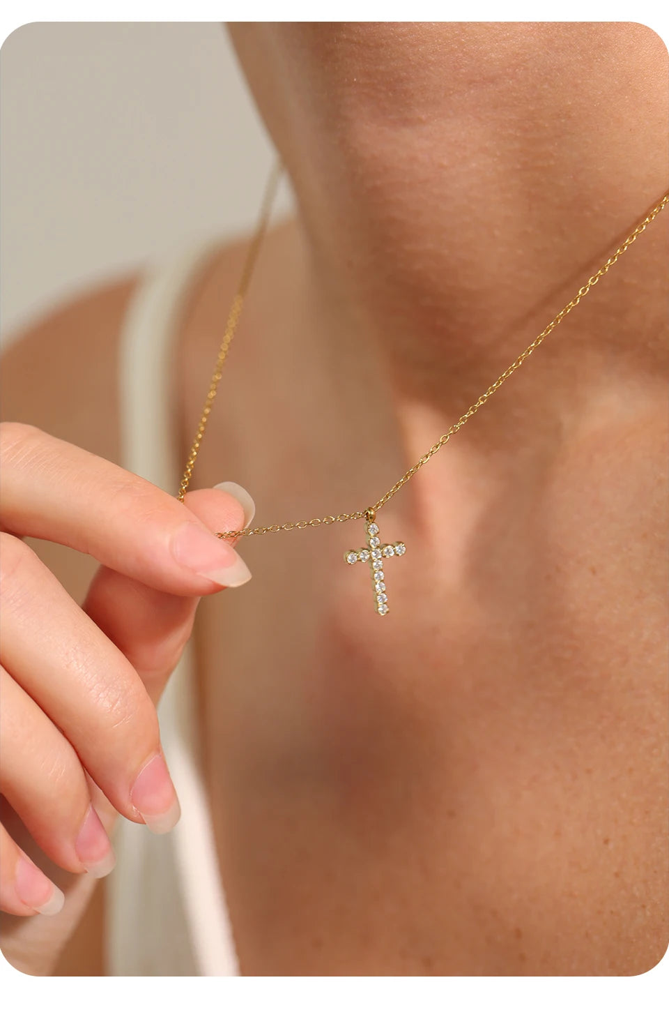 Zirkonia-Kreuz-Halskette – Brillante Eleganz