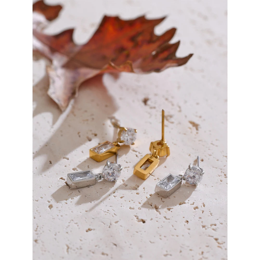Boucles d’Oreilles Rectangulaires – Acier Inoxydable Plaqué Or 18K & Zircone