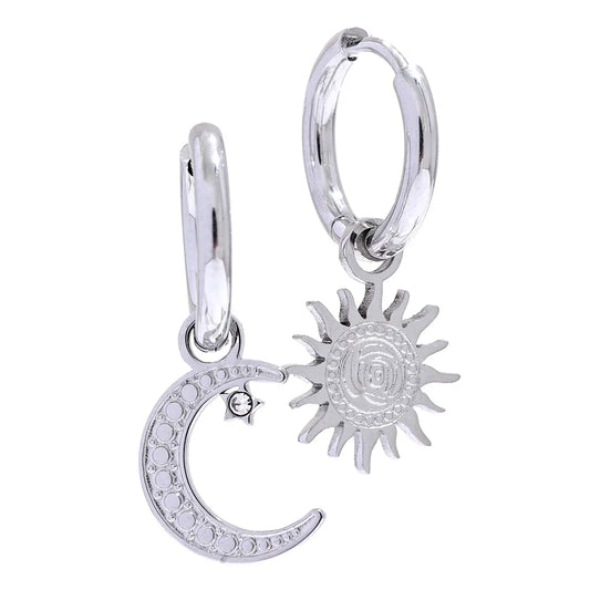 Boucles d’oreilles lune & étoile – créoles dorées asymétriques