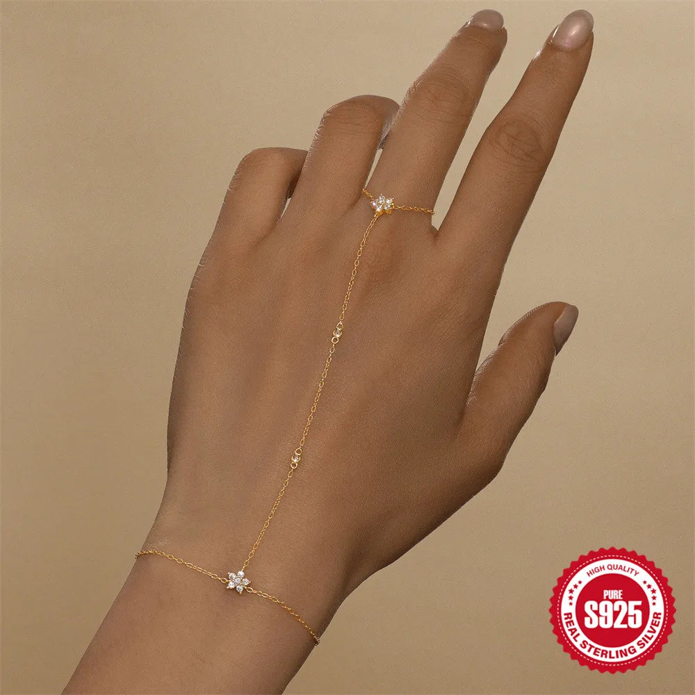 Bracelet Chaîne de Main Chic – L’Élégance au Bout des Doigts