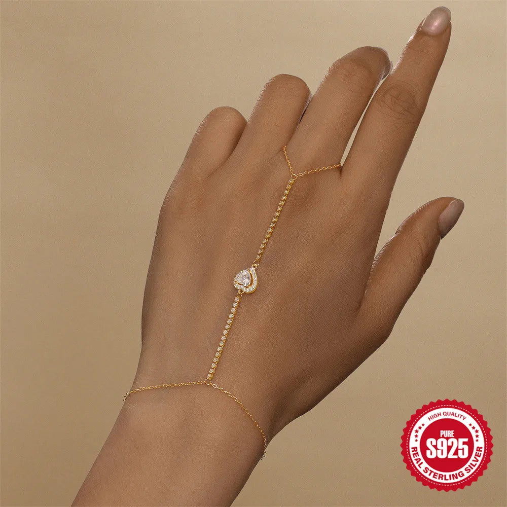 Bracelet Chaîne de Main Chic – L’Élégance au Bout des Doigts