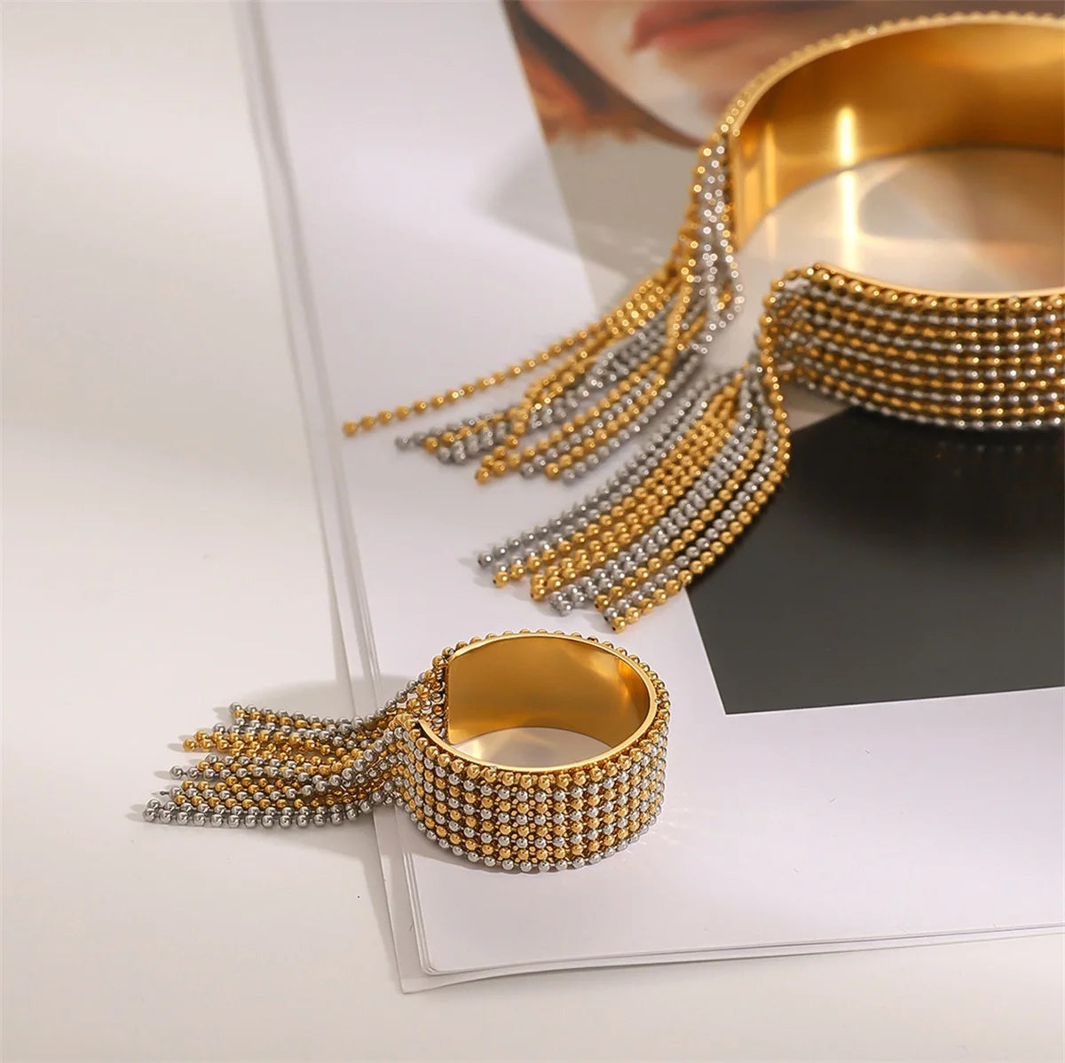 Quastenarmband und Ring – 18 Karat vergoldeter Edelstahl