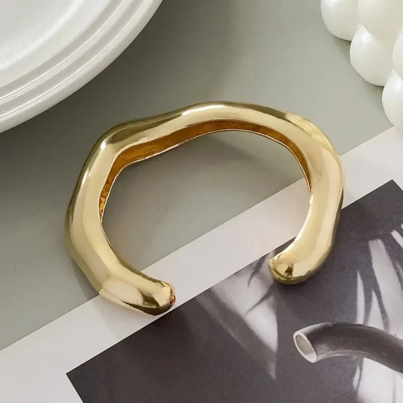 Breites Armreif-Armband – Gold- oder Silbermetall-Finish