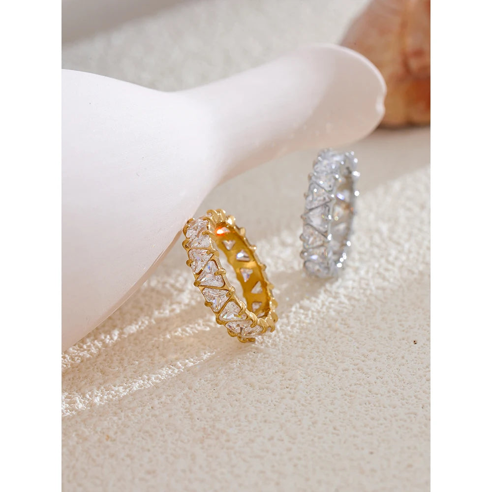 Bling Heart Ring – Edelstahl und Zirkonia, glänzendes Finish