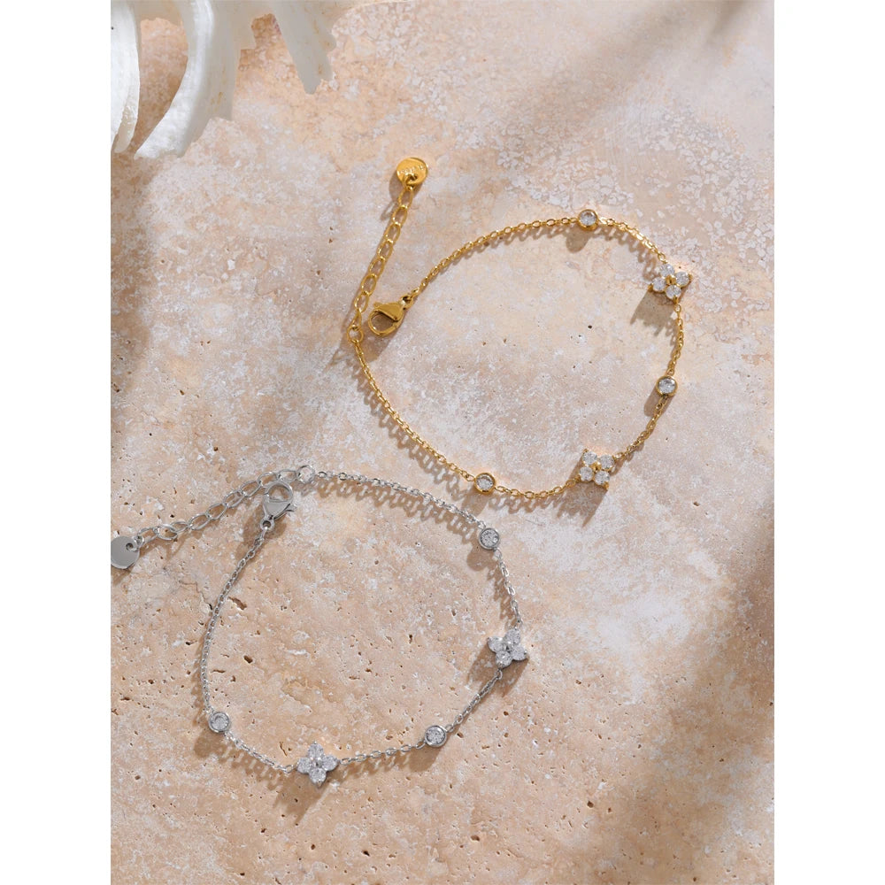 Zirkonia-Blumenarmband – Vergoldeter Edelstahl, Zart & Raffiniert