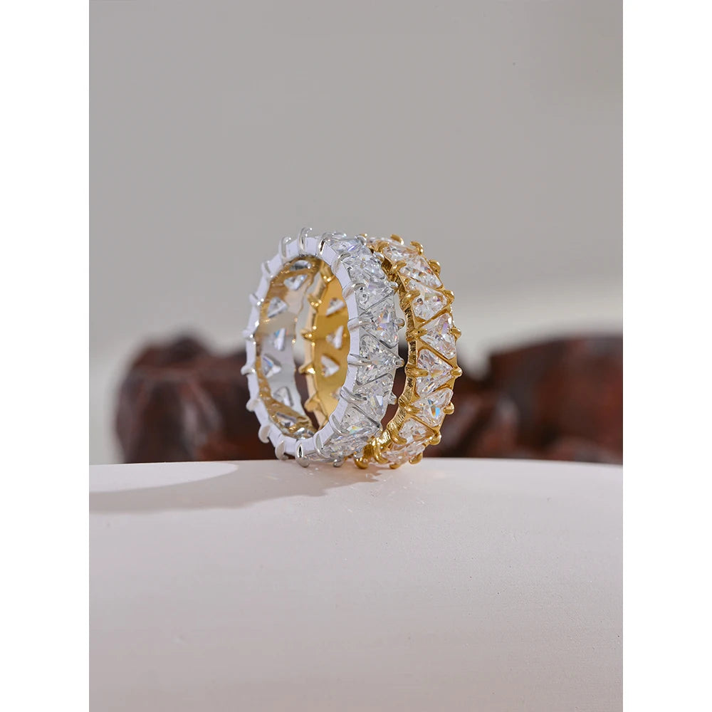 Bling Heart Ring – Edelstahl und Zirkonia, glänzendes Finish
