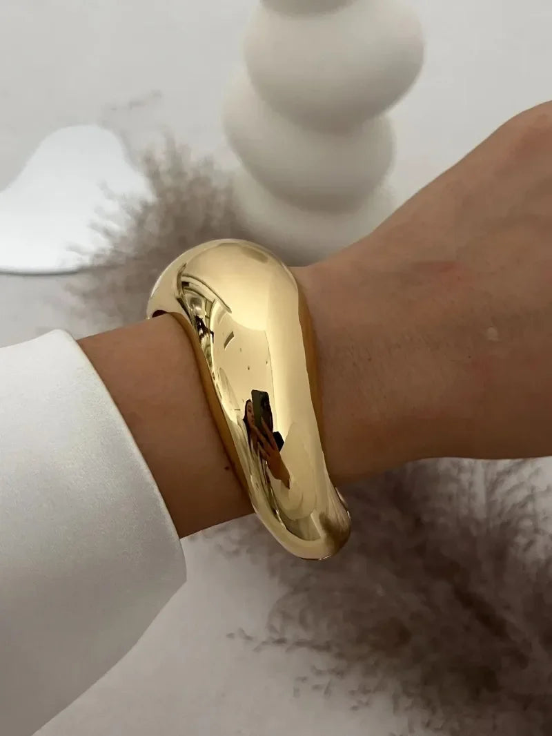 Breites Armreif-Armband – Gold- oder Silbermetall-Finish