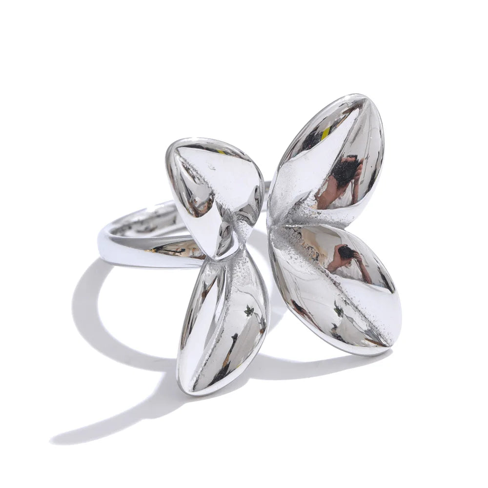 Bague Fleur Sculptée en Acier Inoxydable