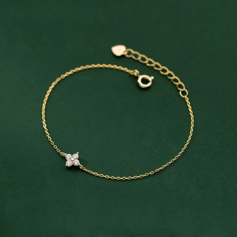 Collier ou Bracelet Pendentif Pétale en Argent 925 – Délicatesse & Éclat