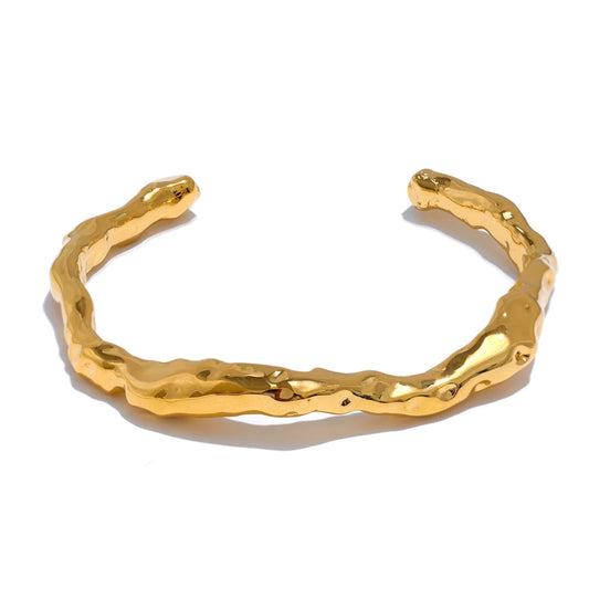 Bracelet Manchette Martelé – Design Brut & Moderne