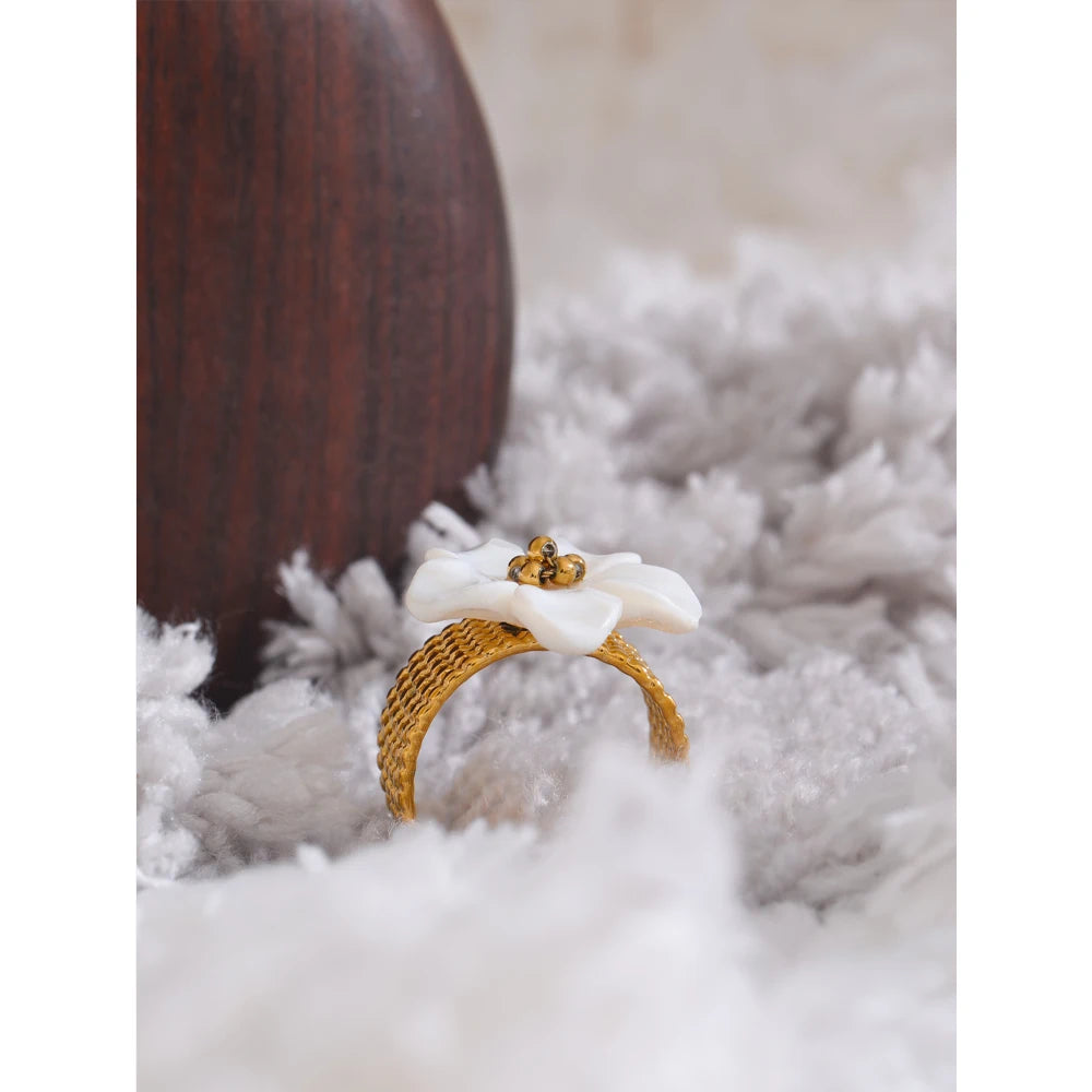 Bague fleur en coquille – Acier inoxydable doré, ouverte & étanche