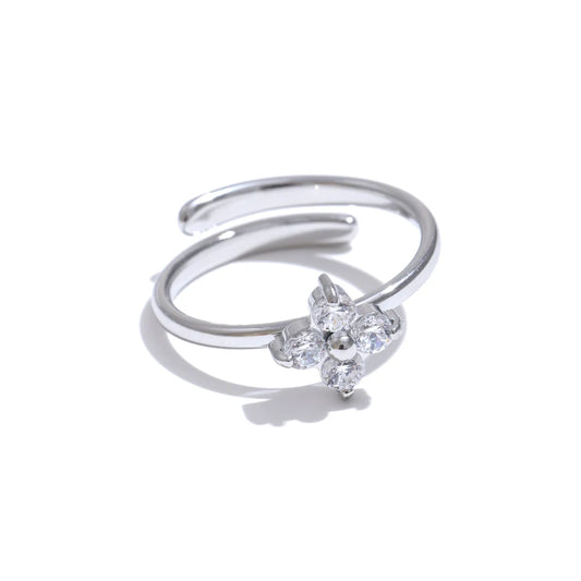 Bague fleur dorée – zircone scintillante ajustable