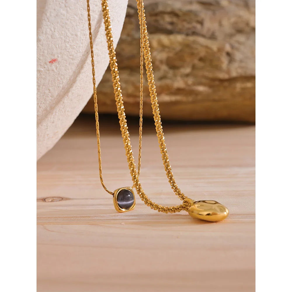 Collier double rang doré – pendentif pierre naturelle