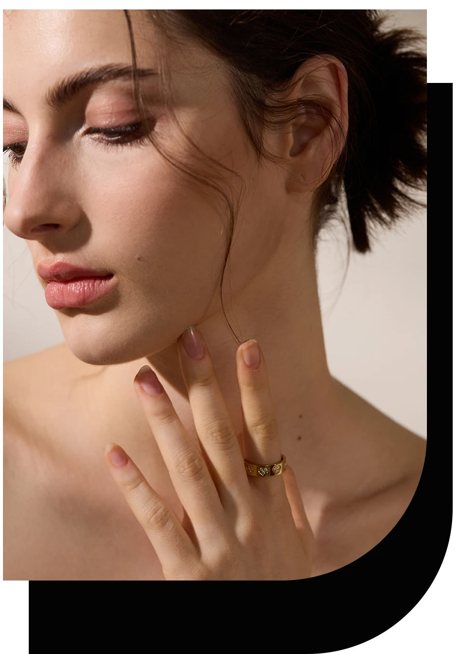 Bague cœurs scintillants – Acier inoxydable doré & zircons