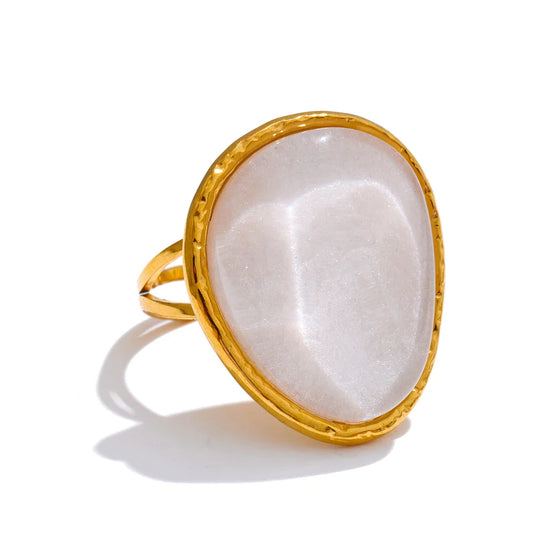 Bague résine colorée – doré ajustable