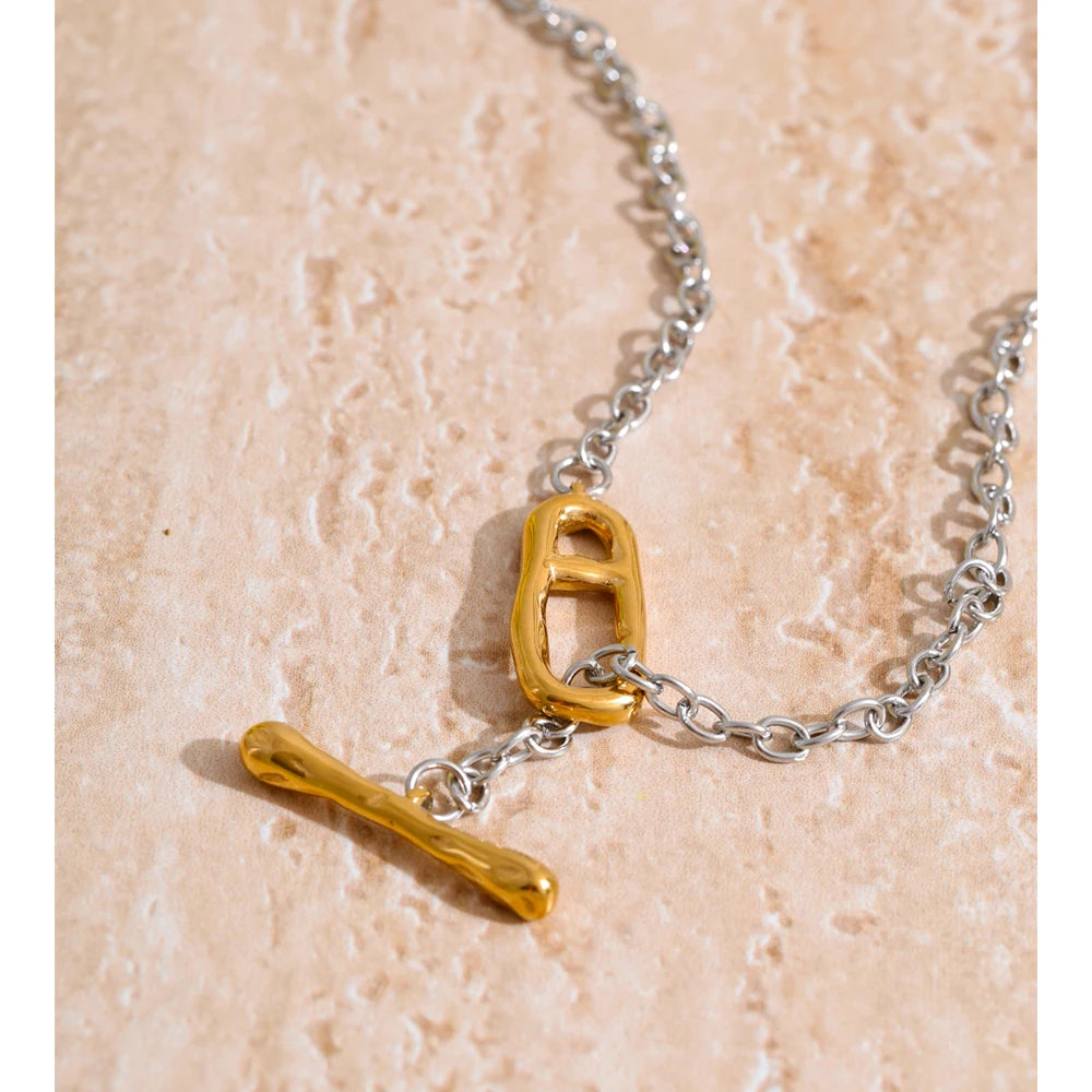 Collier chaîne dorée longue – fermoir bascule élégant