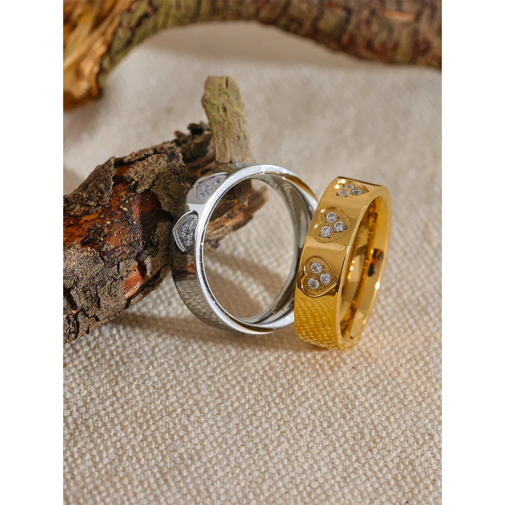Bague cœurs scintillants – Acier inoxydable doré & zircons