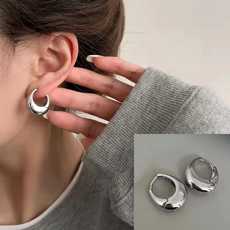 Boucles d’oreilles asymétriques étoile & lune en argent 925  Créoles plaqué or CZ tendance