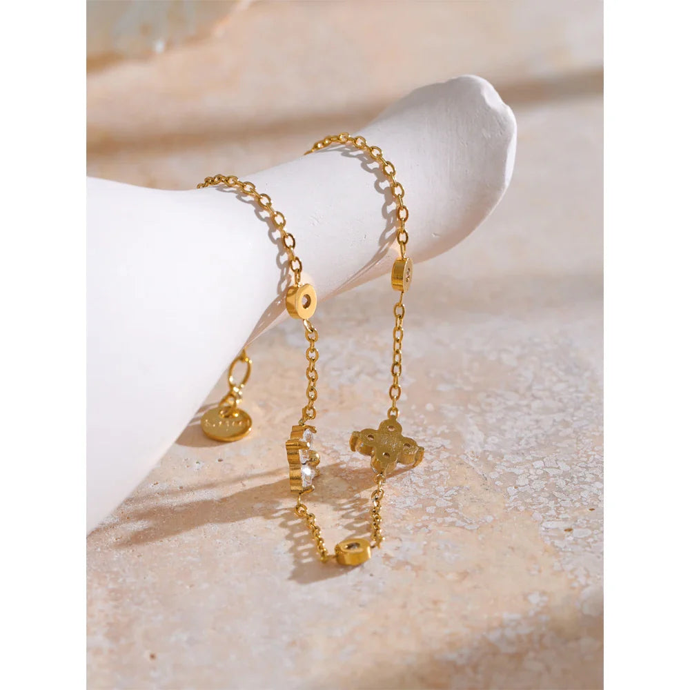 Bracelet fleur zircon – chaîne fine