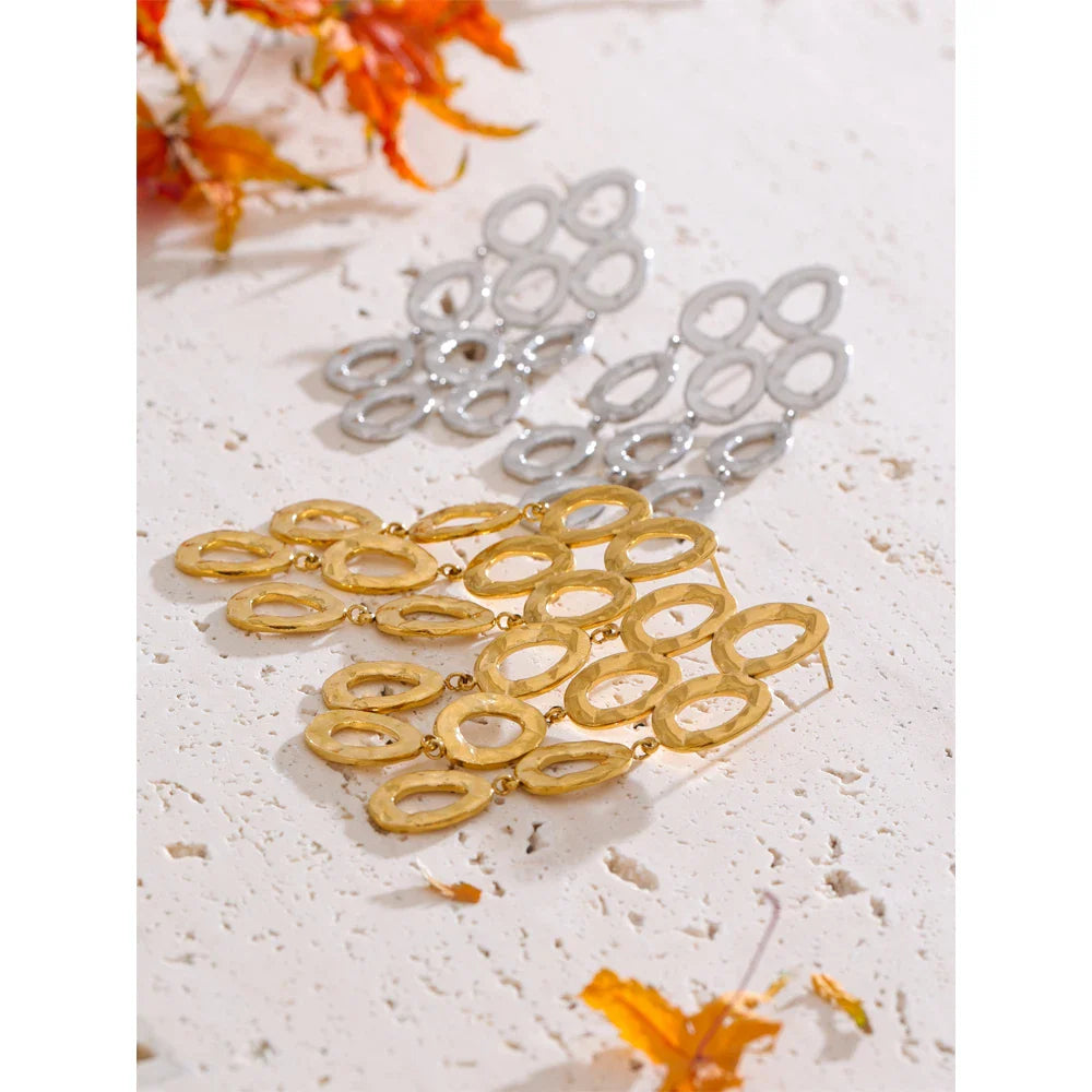 Boucles statement – pendantes dorées