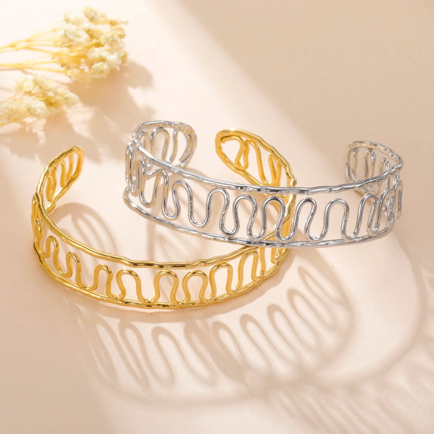 Bracelet manchette multi-rangs doré en acier inoxydable