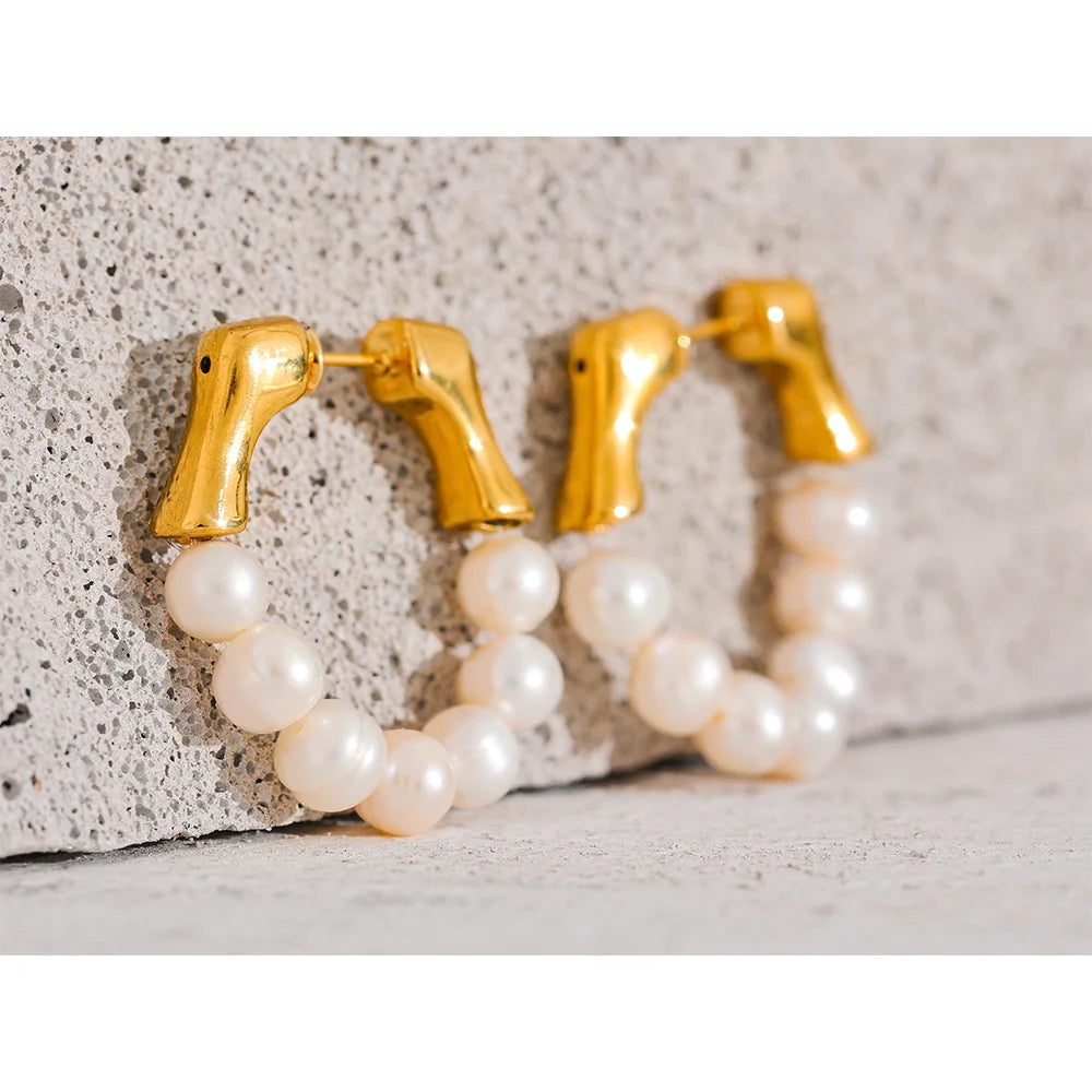 Créoles dorées perles d’eau douce – boucle élégante femme