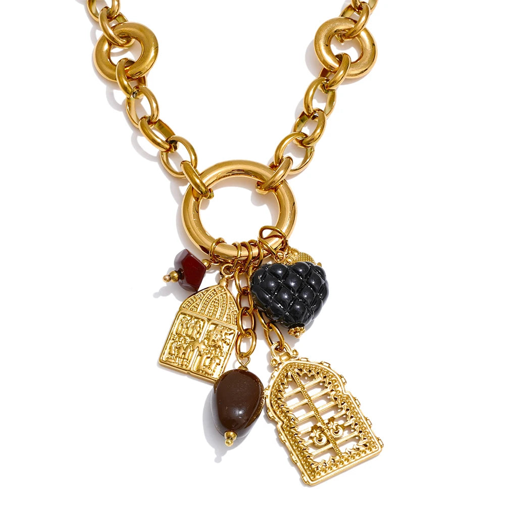 Collier pendentif doré velours et charms résine