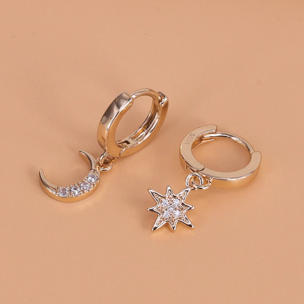 Boucles d’oreilles asymétriques étoile & lune en argent 925  Créoles plaqué or CZ tendance