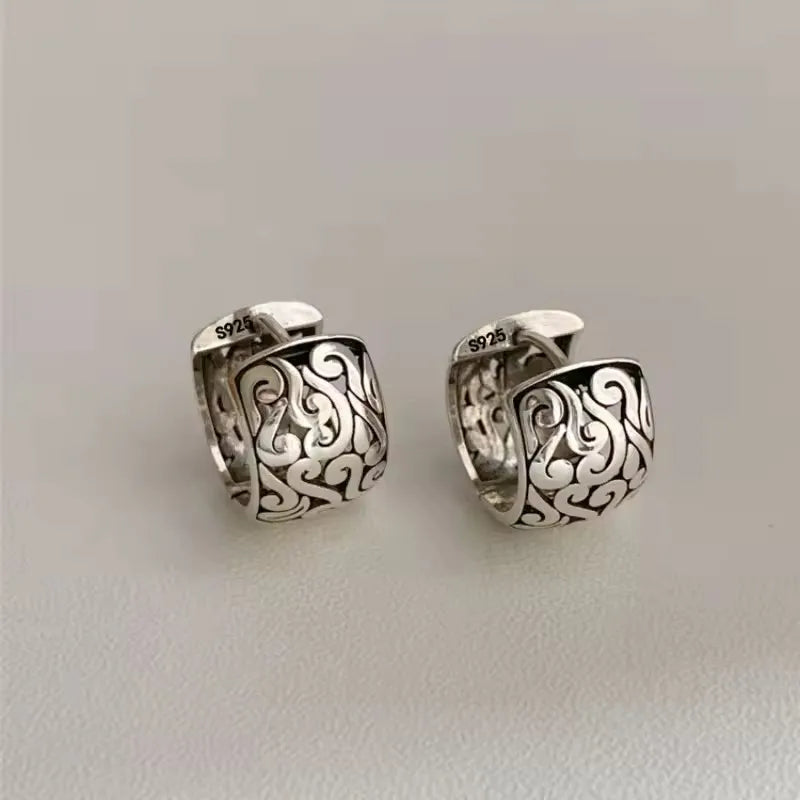 Boucles d’oreilles asymétriques étoile & lune en argent 925  Créoles plaqué or CZ tendance