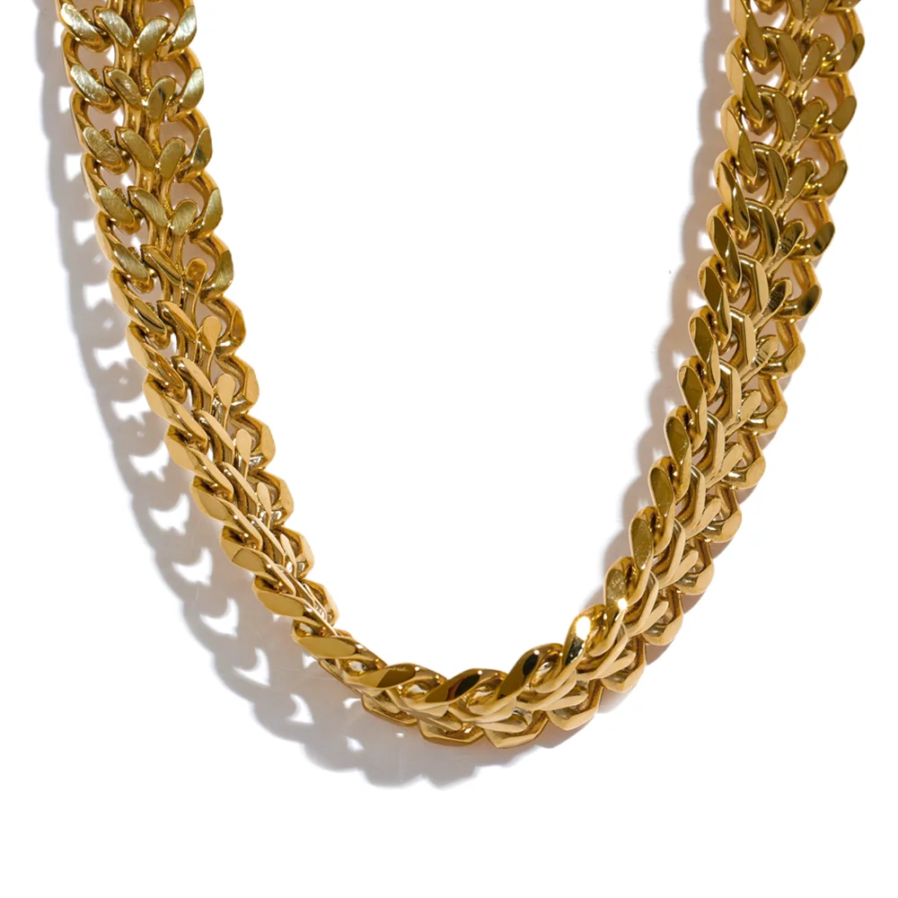 Collier chaîne large dorée – maille cubaine moderne et élégant