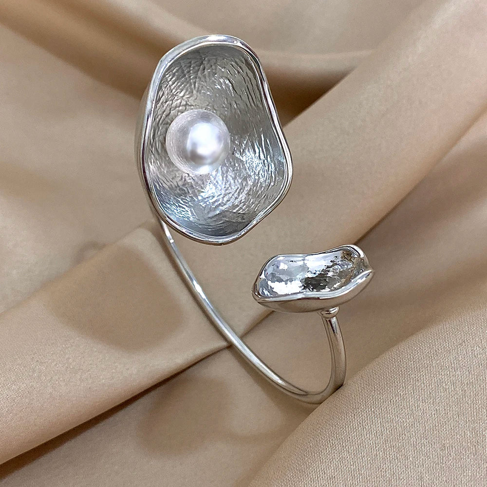 Double flower cuff bracelet – Gold or silver stainless steel